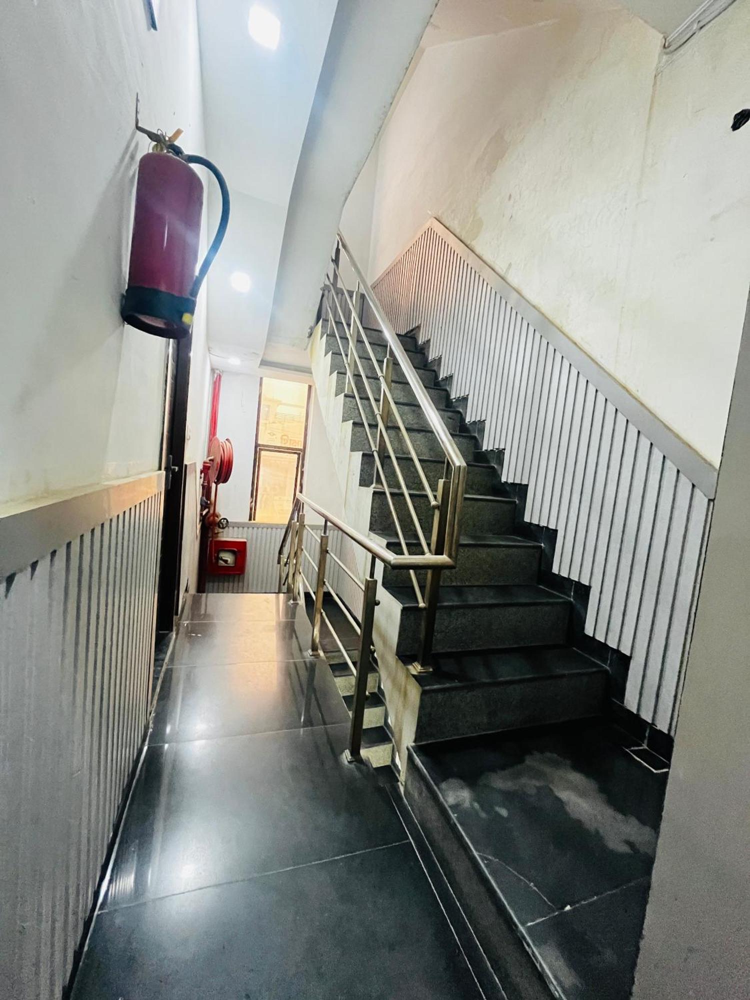 Hotel Green Apple Bareilly Exterior foto